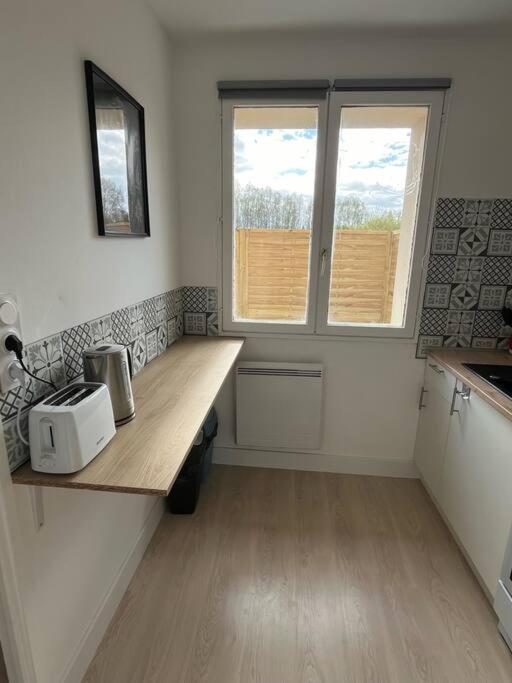 Petite Maison Cosy En Campagne Neuilly  Экстерьер фото